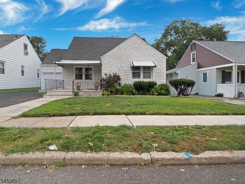 1065 Voorhees St, Hillside Twp.
