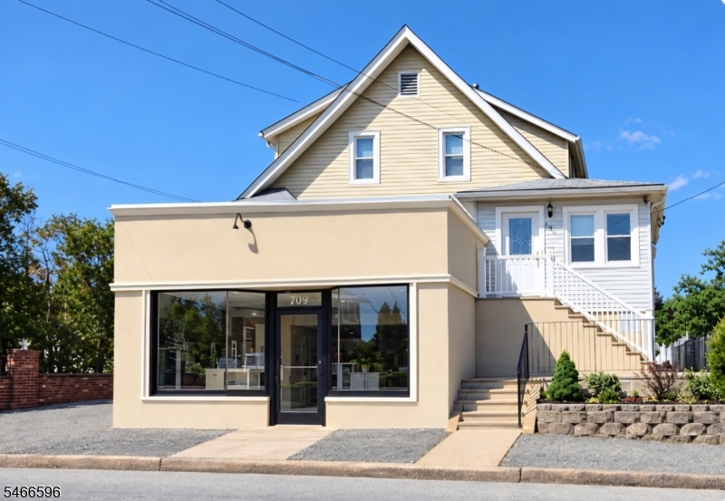 190 Stevens Ave Unit 1, Cedar Grove Twp.