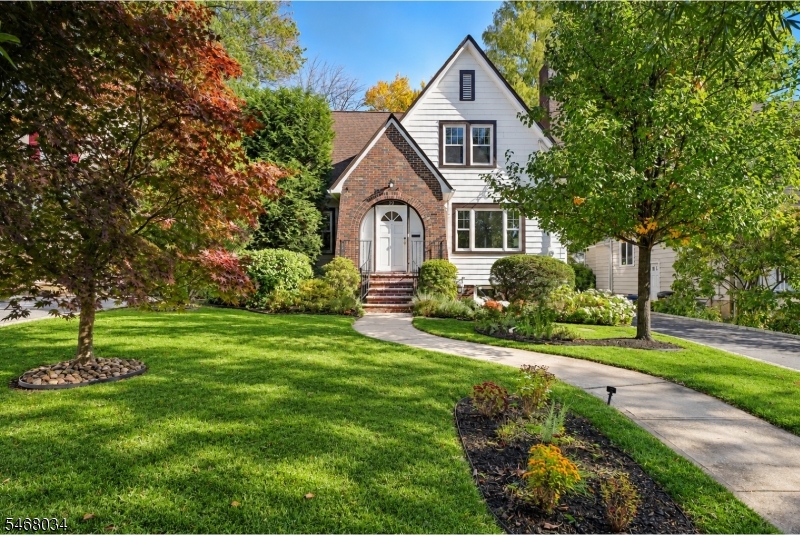 22 UNDERCLIFF ROAD, Millburn Twp.