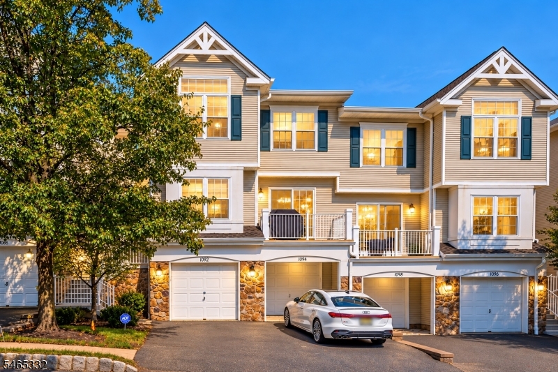 1092 Shadowlawn Dr, Green Brook Twp.