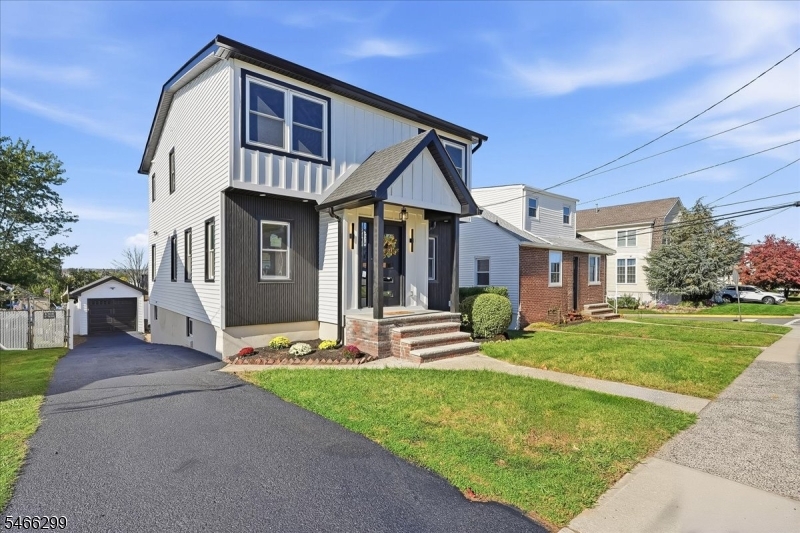775 Chase Ave, Lyndhurst Twp.