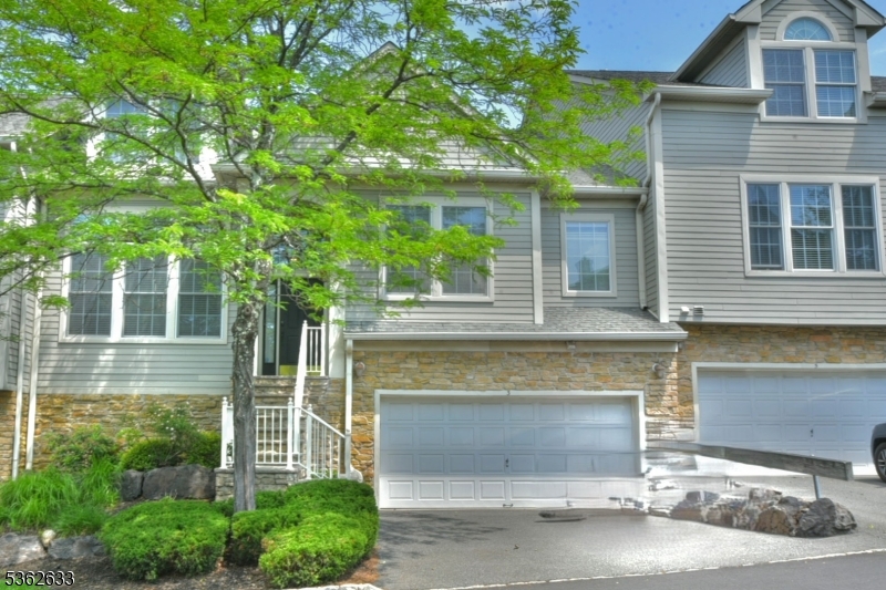 3 Skyview Dr, North Haledon Boro