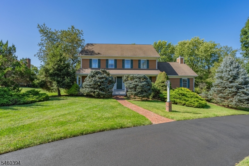 111 Carriage Hill Way, Branchburg Twp.