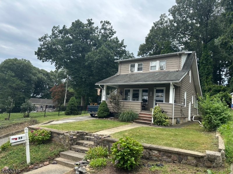 88 Chestnut Ter, Rockaway Boro