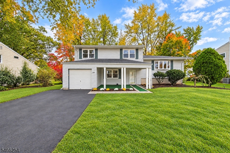 6 Renault Dr, Mount Olive Twp.