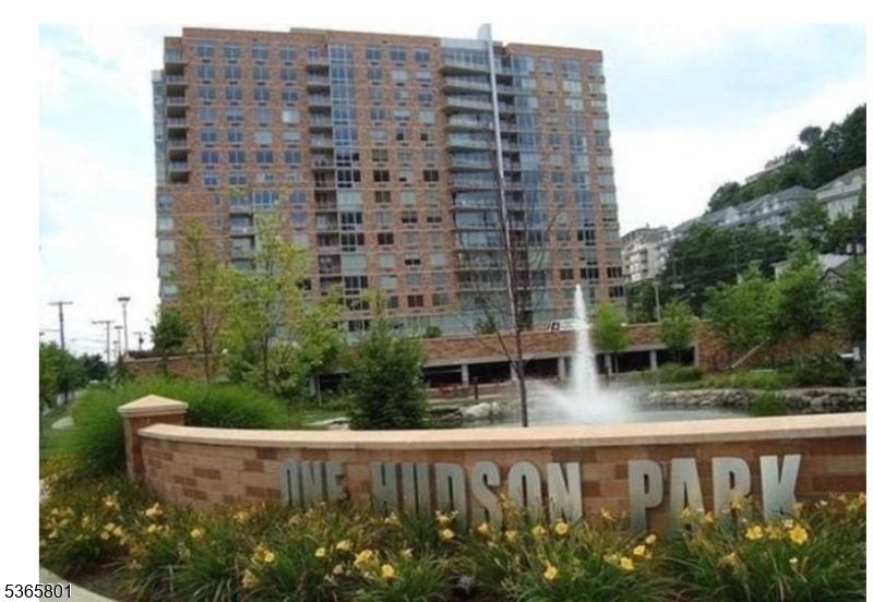 1611 Hudson Park Unit 1611, Edgewater Boro