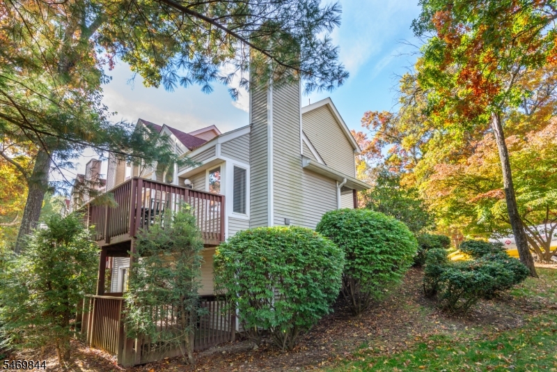 60 Red Oak Ter Unit 60, Jefferson Twp.
