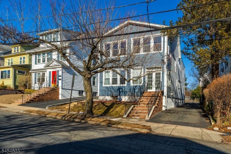 17 Boyden Pkwy Unit 1, Maplewood Twp.