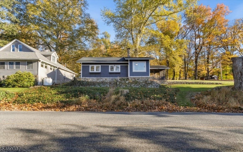 32 Lakeside Dr E, Liberty Twp.
