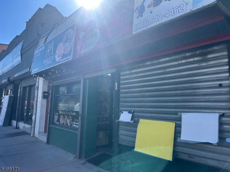 71 Market St, Passaic City