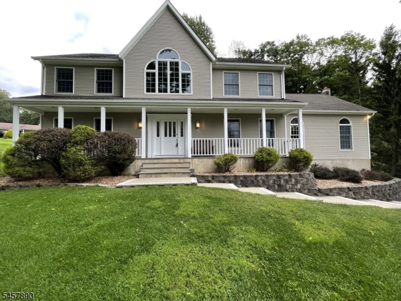 2 Echo Ln, Randolph Twp.