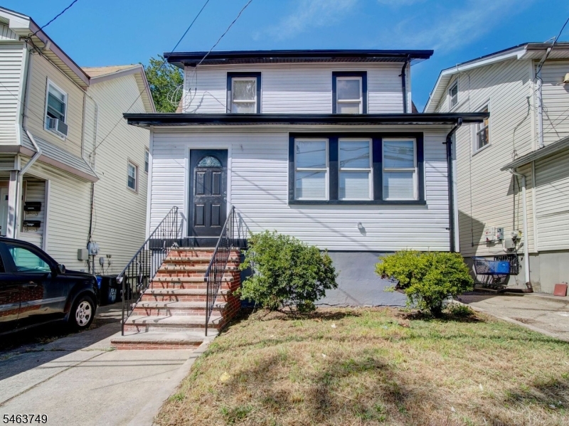 37 Philip Pl, Irvington Twp.