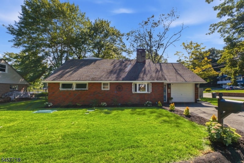 49 Oslo Dr, Rockaway Twp.