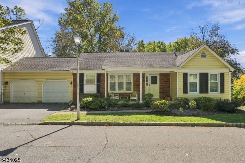 1 Partridge Ct, Allamuchy Twp.