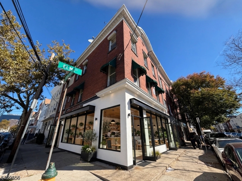145 Elm St, Newark City