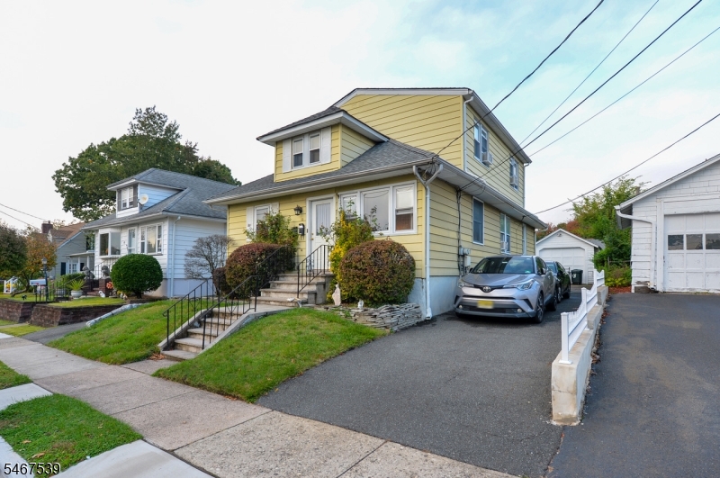 63 Frederick Ave, Hawthorne Boro