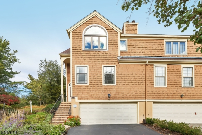 22 Dowitcher Ct, Wayne Twp.