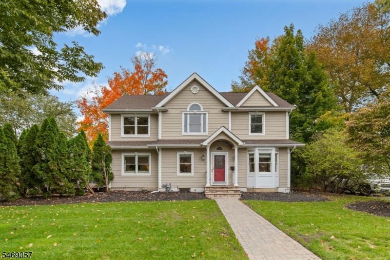 352 Westfield Ave, Ridgewood Village