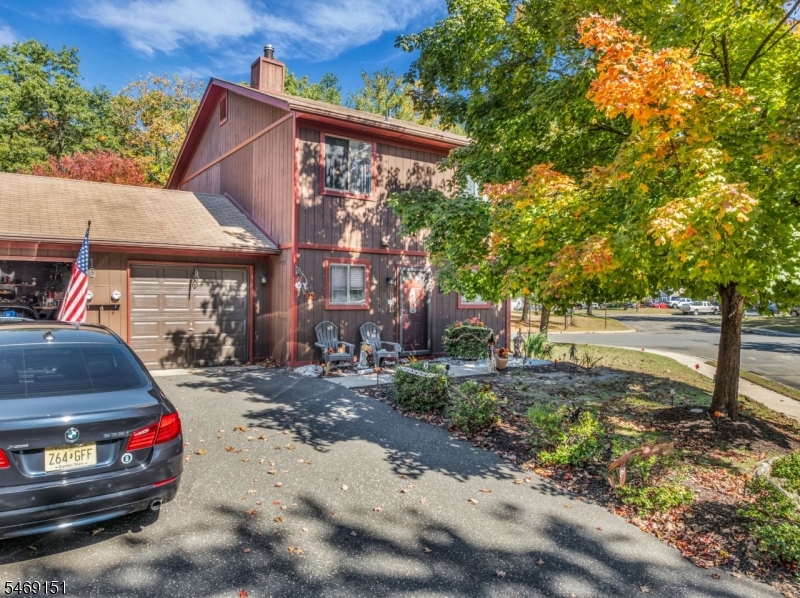 16 Cardinal Ln, Howell Twp.