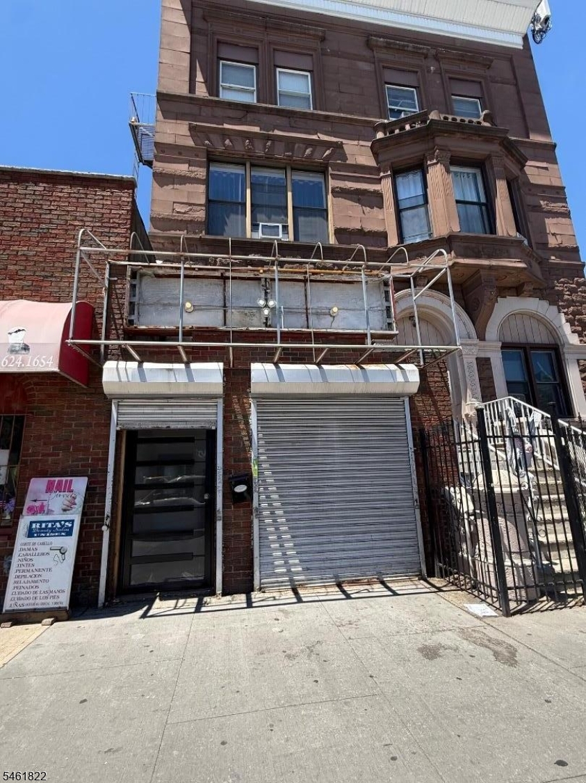 1085 Broad St., Newark City