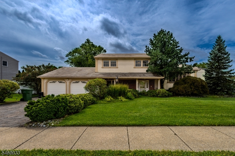 10 Devonshire Rd, Sayreville Boro