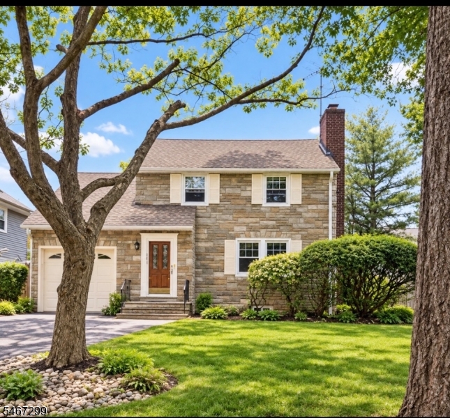 841 Monmouth Rd, Union Twp.