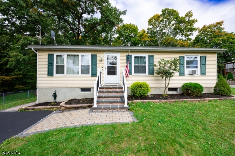 62 Summit Dr, Wantage Twp.