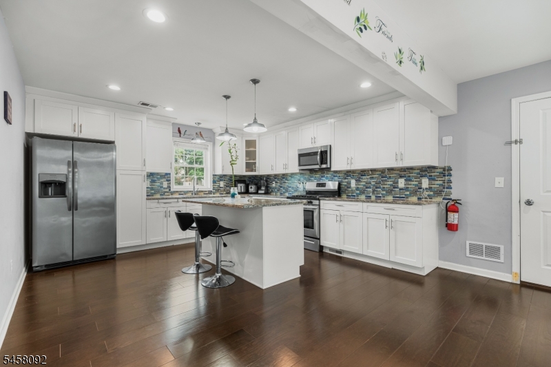 586 Dial Ave, Piscataway Twp.