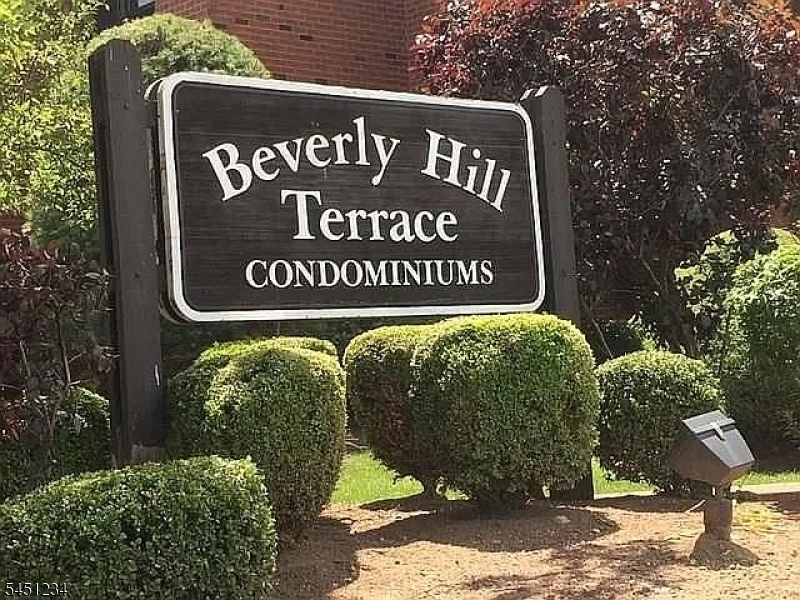 112 Beverly Hill Ter Unit E, Woodbridge Twp.
