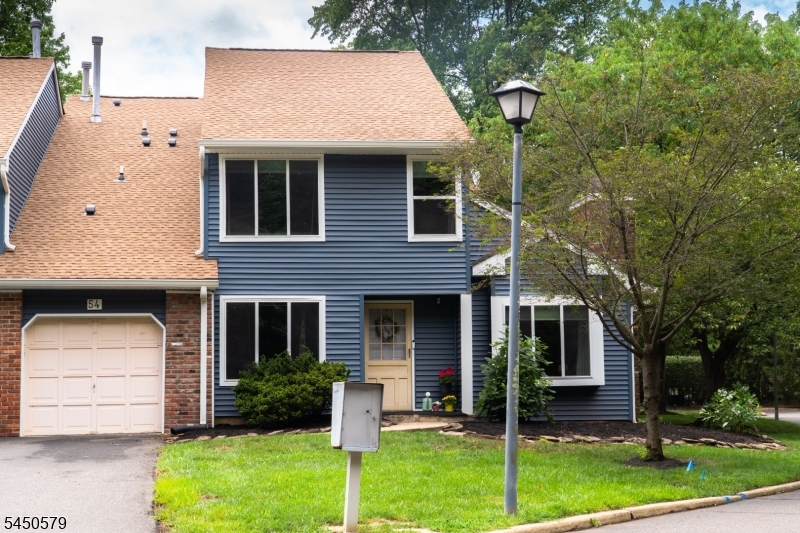 54 Cherrywood Dr, Franklin Twp.