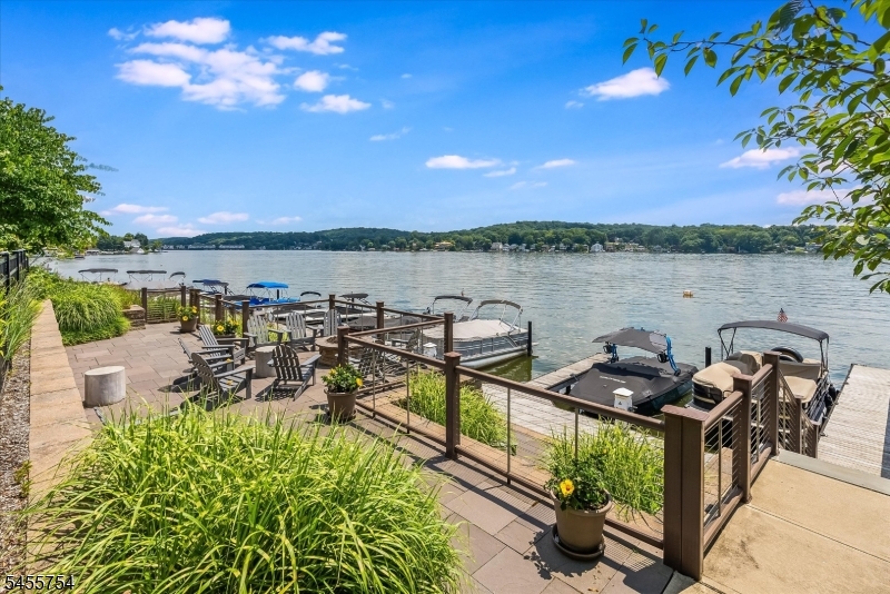 103 Mariners Pointe, Hopatcong Boro
