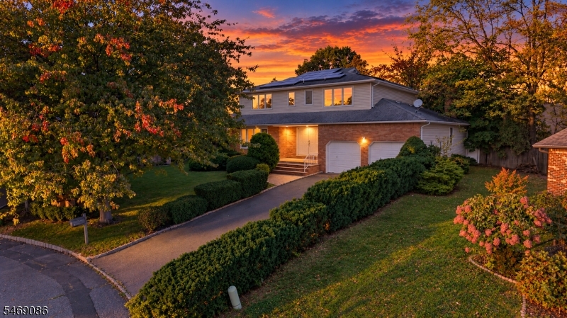 832 Creslyn Ct, Union Twp.