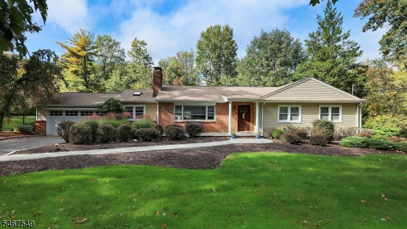 1 Katherine Dr, Warren Twp.