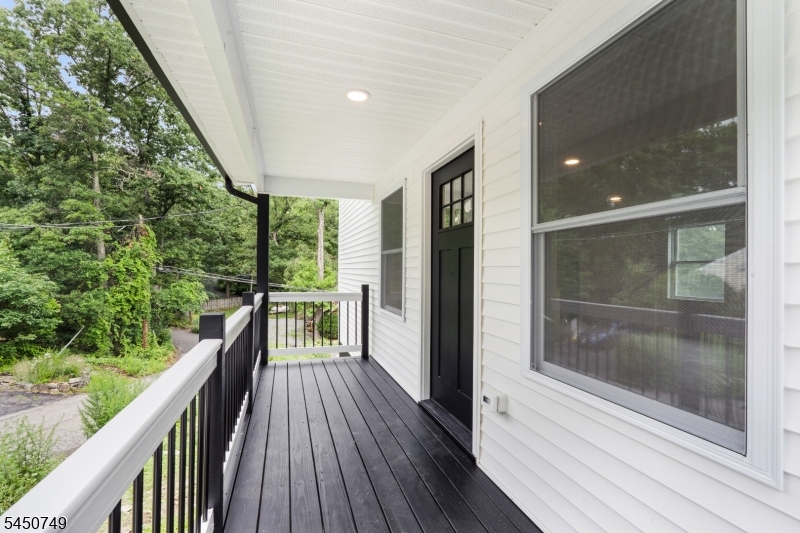 33 Allamuchy Trl, Byram Twp.