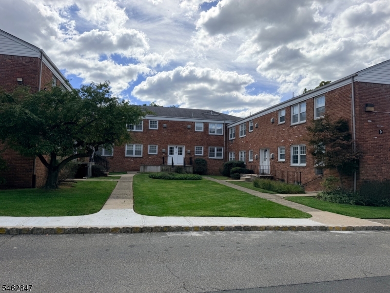 163 Ridge Road Unit B Bldg D Unit B, Cedar Grove Twp.