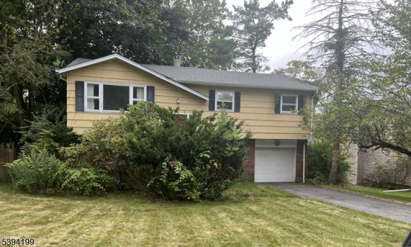 8 Windsor Ave, Hopatcong Boro