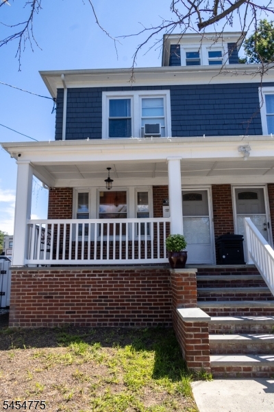 10 Oregon St, Maplewood Twp.