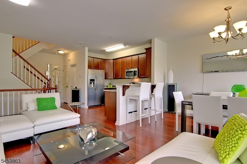 406 Waterview Ct, Hanover Twp.