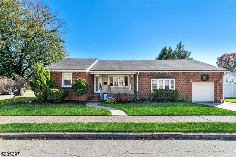 29 Raphael St, Fair Lawn Boro