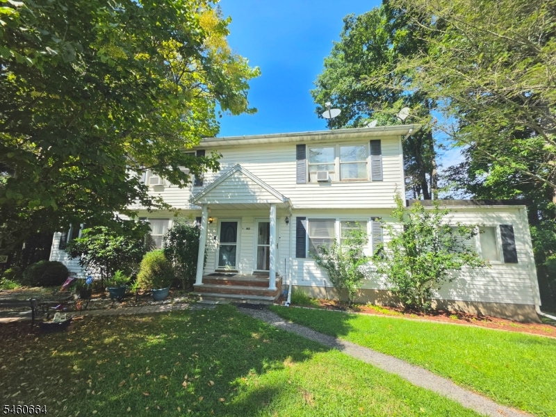 410 B Deerfield Ln, Montague Twp.