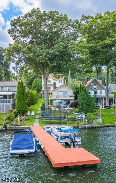 121 Maxim Dr, Hopatcong Boro