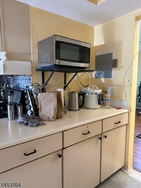 192 Evergreen Unit 5A, Edison Twp.