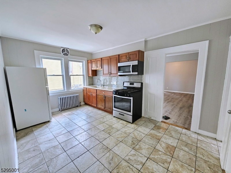 5 Byron Ter Unit 1, Union Twp.
