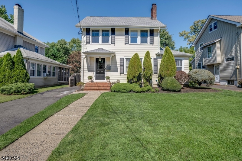 828 North Ave West, Westfield Town