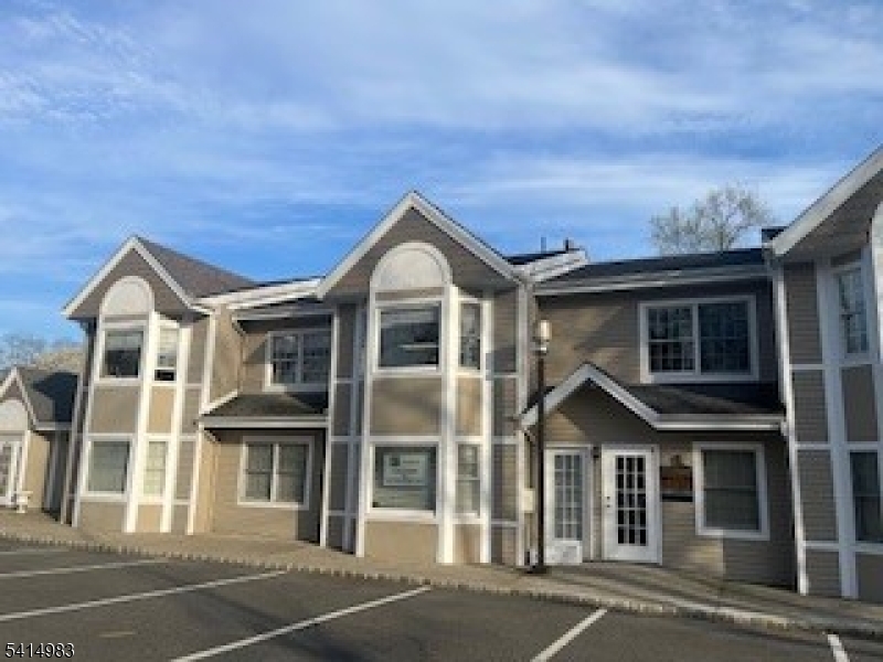 5 Mountain Blvd, Warren Twp.