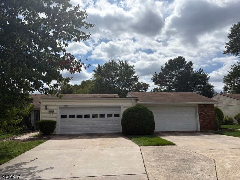 53 Juniper Plz, Monroe Twp.