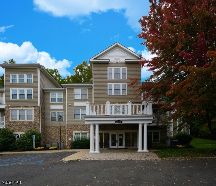 3107 Peer Pl Unit 107, Denville Twp.