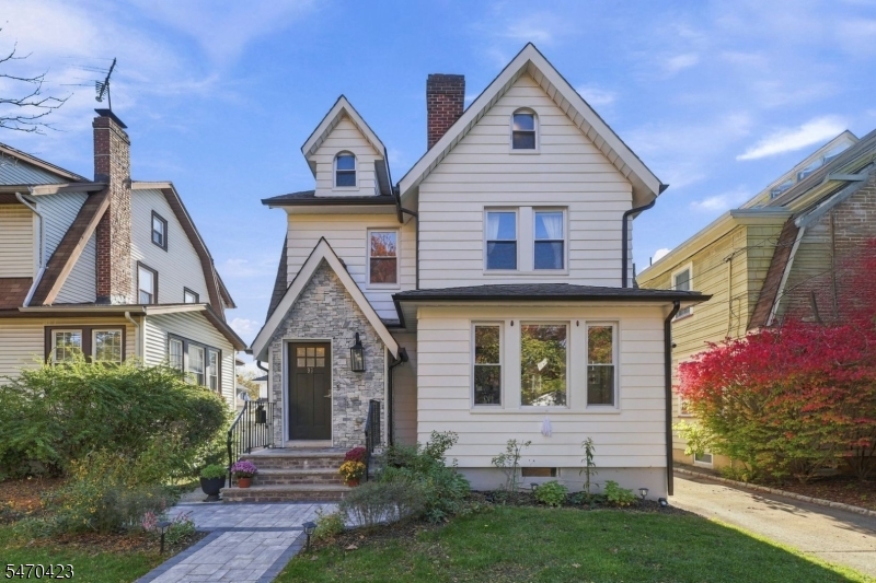 93 Koehler Ave, Bloomfield Twp.