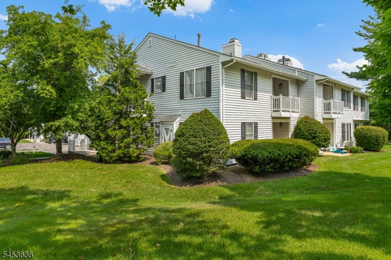 309 Sparrow Ct, Readington Twp.