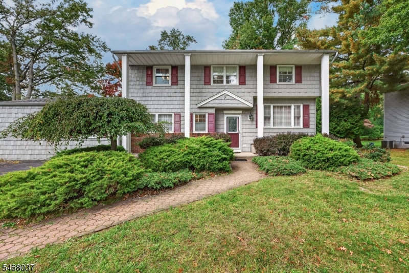 7 Maxal St, Green Brook Twp.